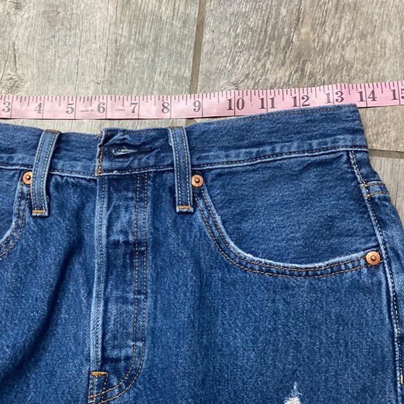 LEVI'S® 501® Original Cutoff Shorts 27 - Picture 8 of 9